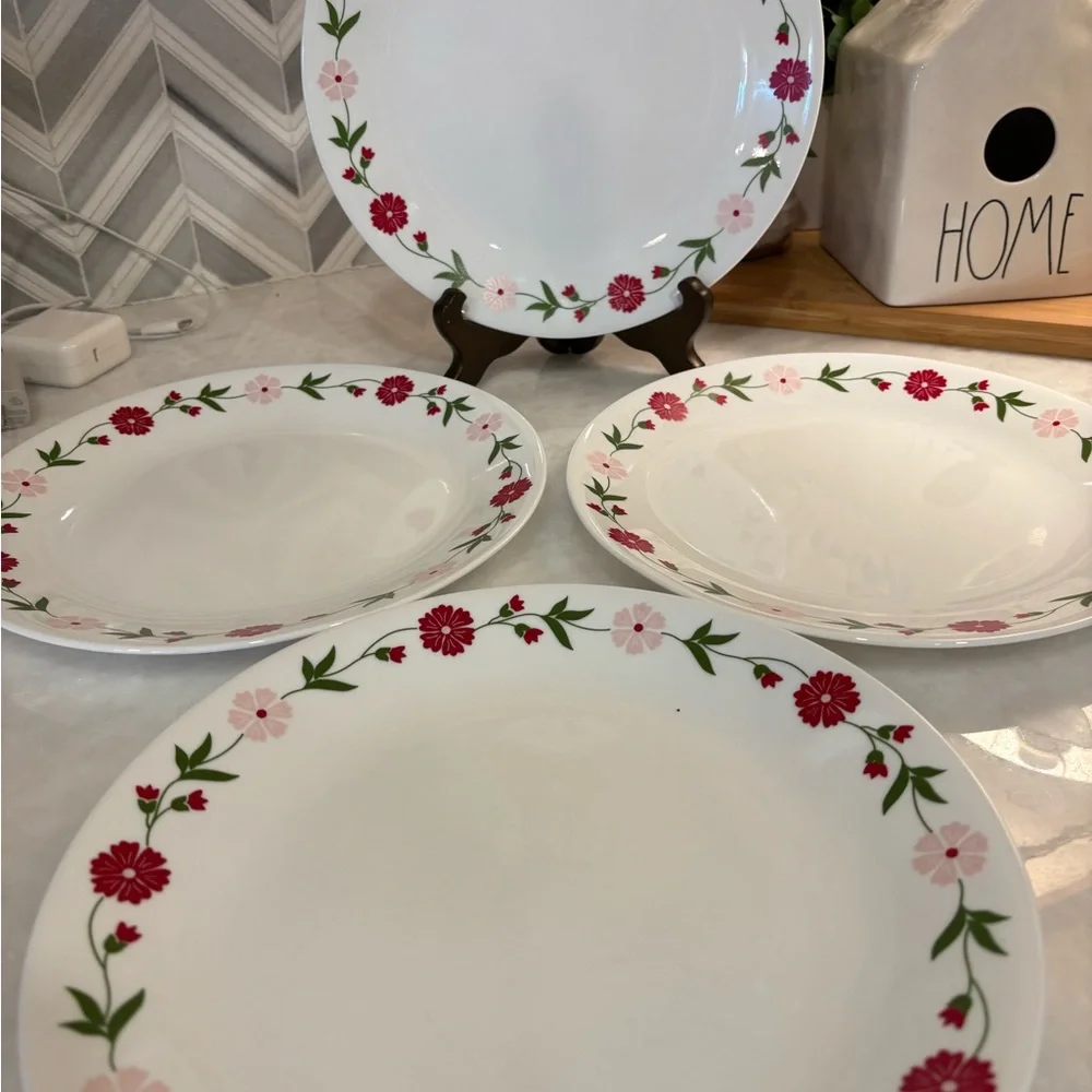 4 Corelle Corning Spring Pink  Dinner Plates Discontinued Pattern